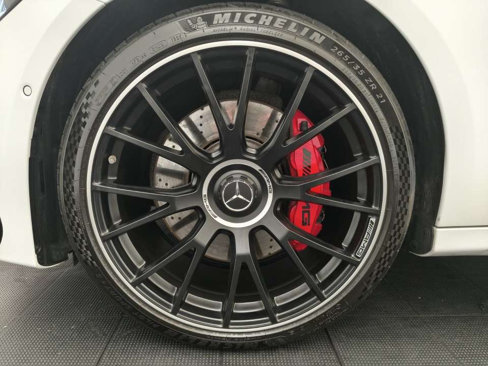 Mercedes-Benz E 53 AMG - Imagem 10