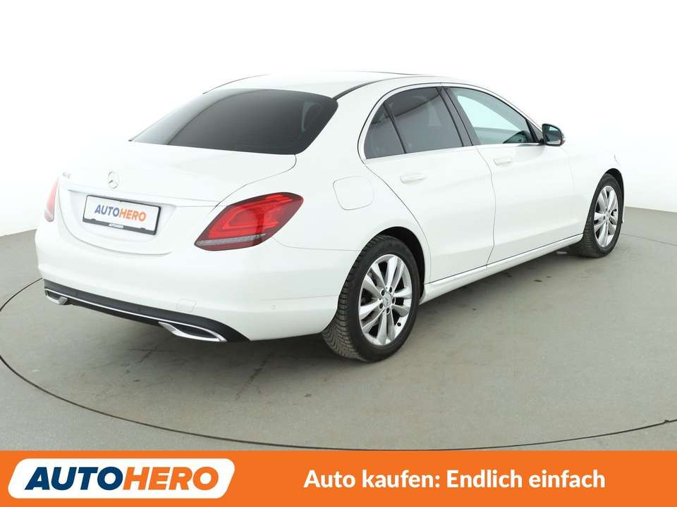 Mercedes-Benz C 200 - Imagem 6