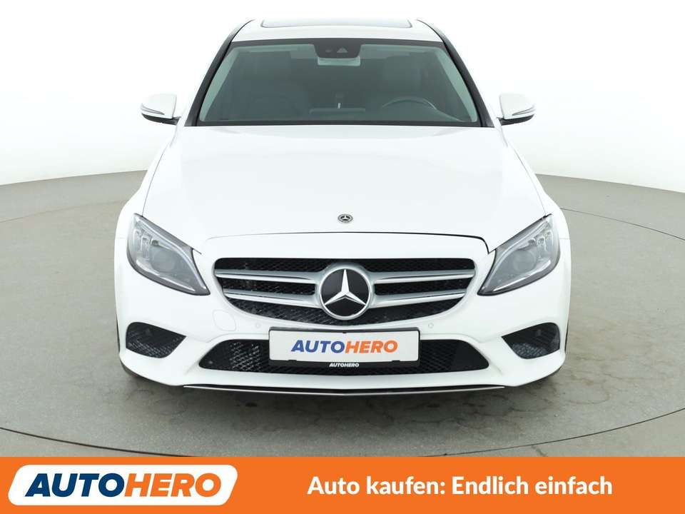 Mercedes-Benz C 200 - Imagem 9
