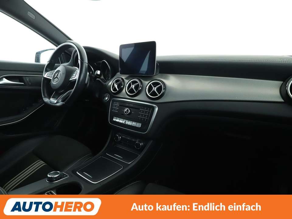 Mercedes-Benz CLA 200 - Imagem 13