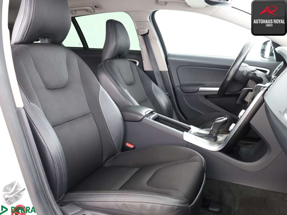 Volvo V60 Cross Country - Imagem 12