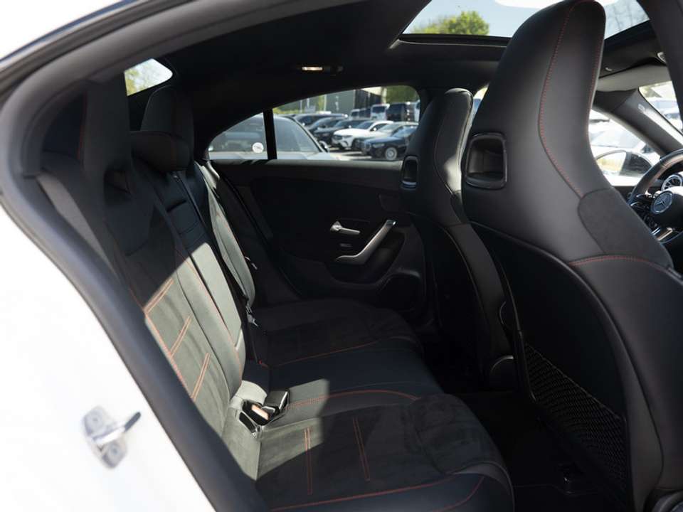 Mercedes-Benz CLA 220 - Imagem 4