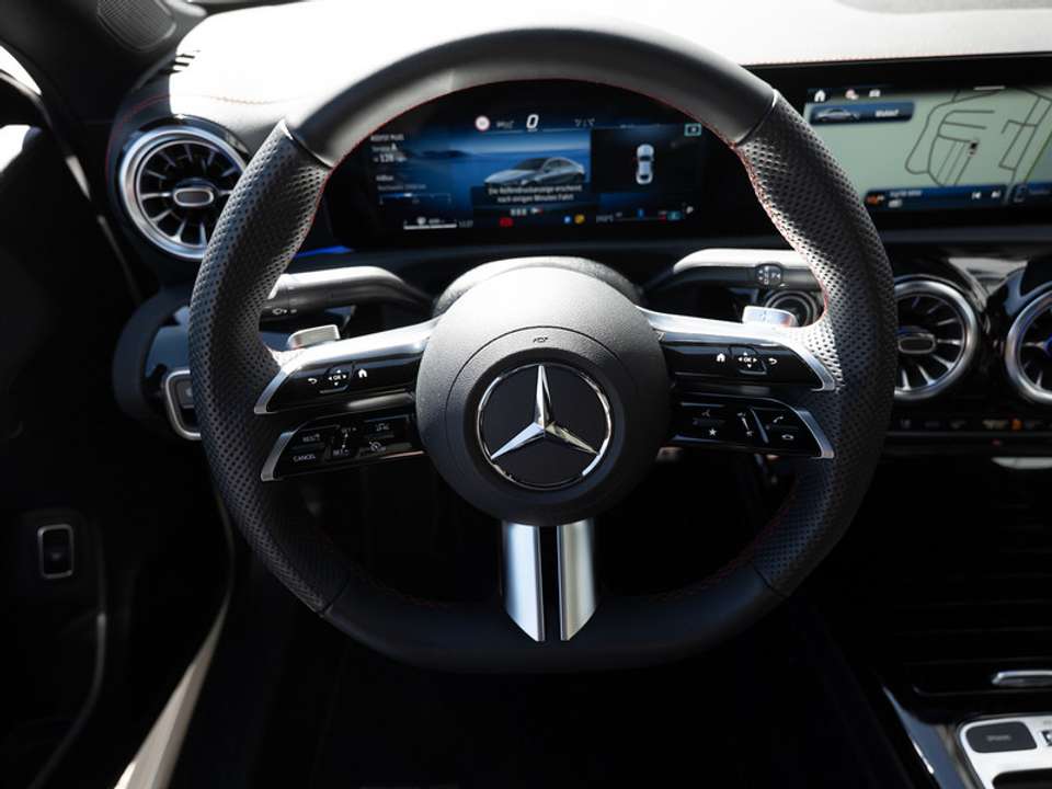 Mercedes-Benz CLA 220 - Imagem 7