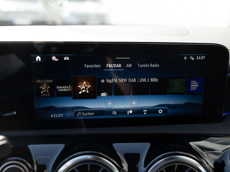 Mercedes-Benz CLA 220 - Imagem 9