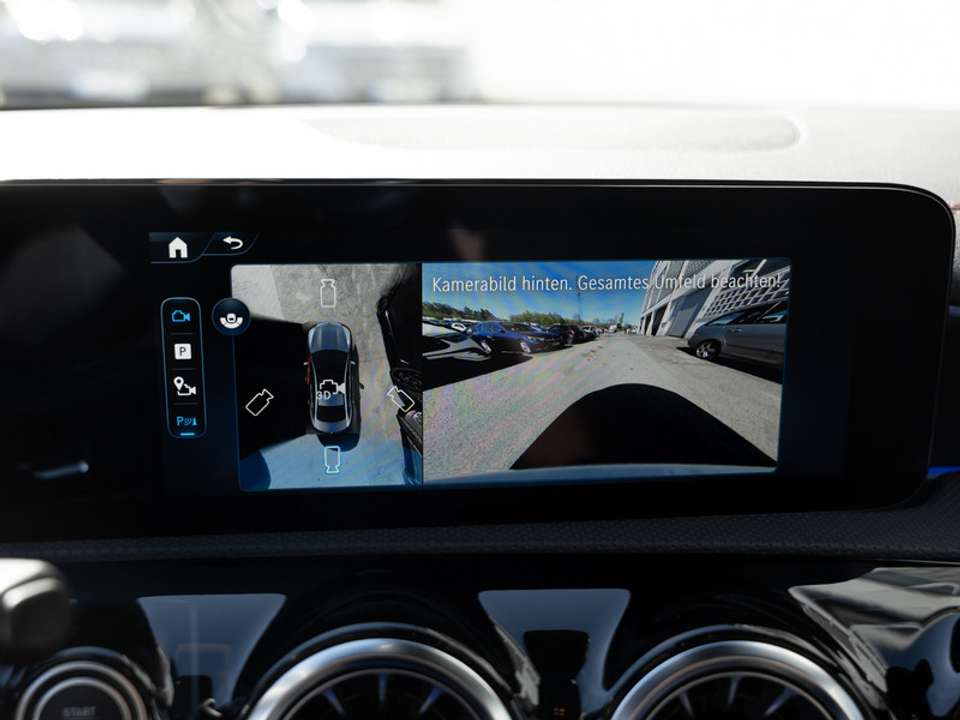 Mercedes-Benz CLA 220 - Imagem 12