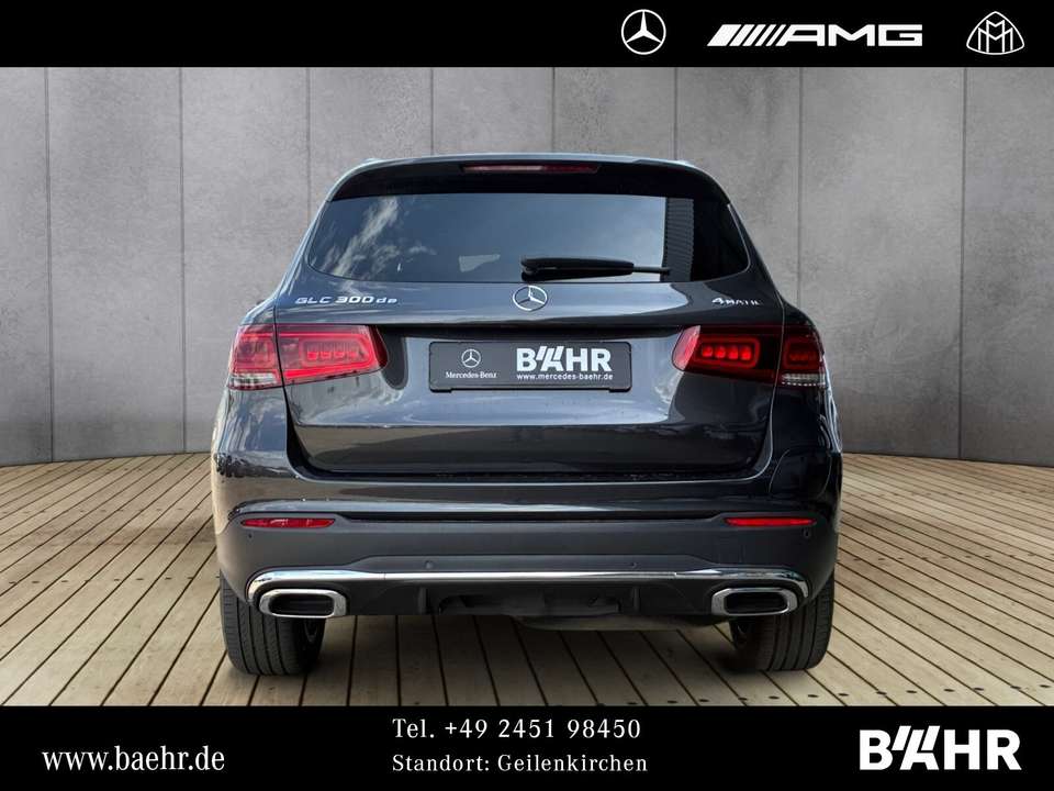 Mercedes-Benz GLC 300 - Imagem 8