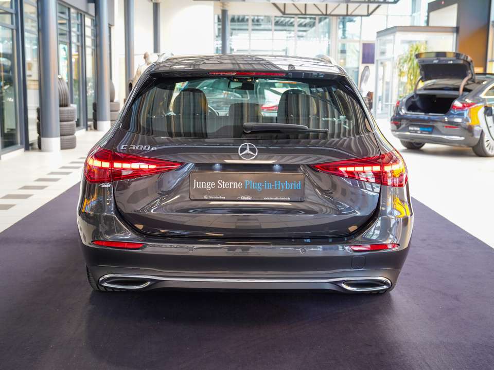 Mercedes-Benz C 300 - Imagem 4