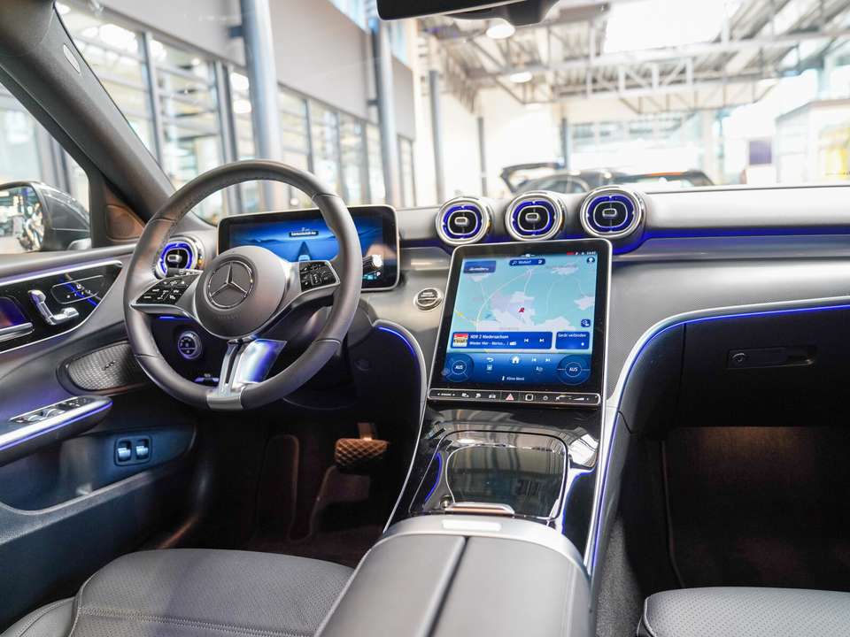 Mercedes-Benz C 300 - Imagem 10