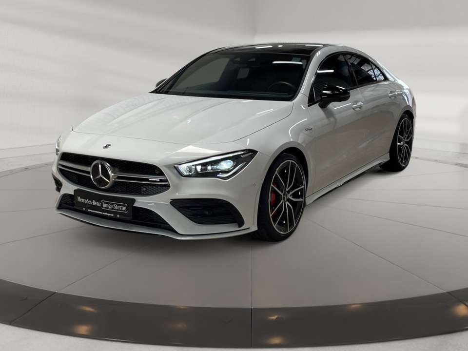 Mercedes-Benz CLA 35 AMG - Imagem 1