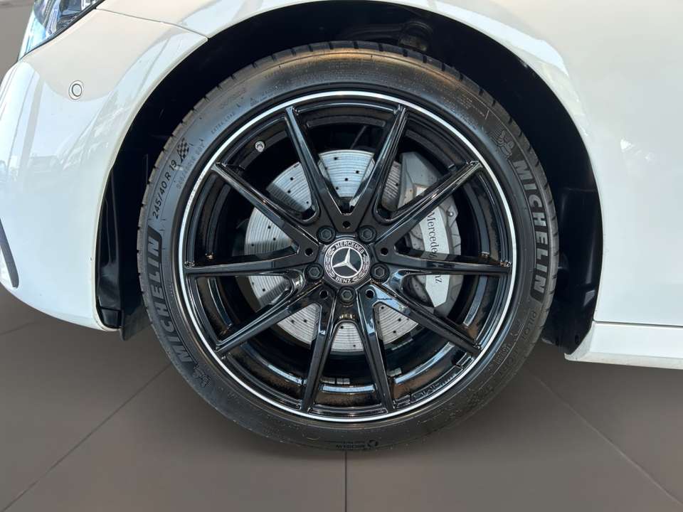 Mercedes-Benz E 400 - Imagem 7