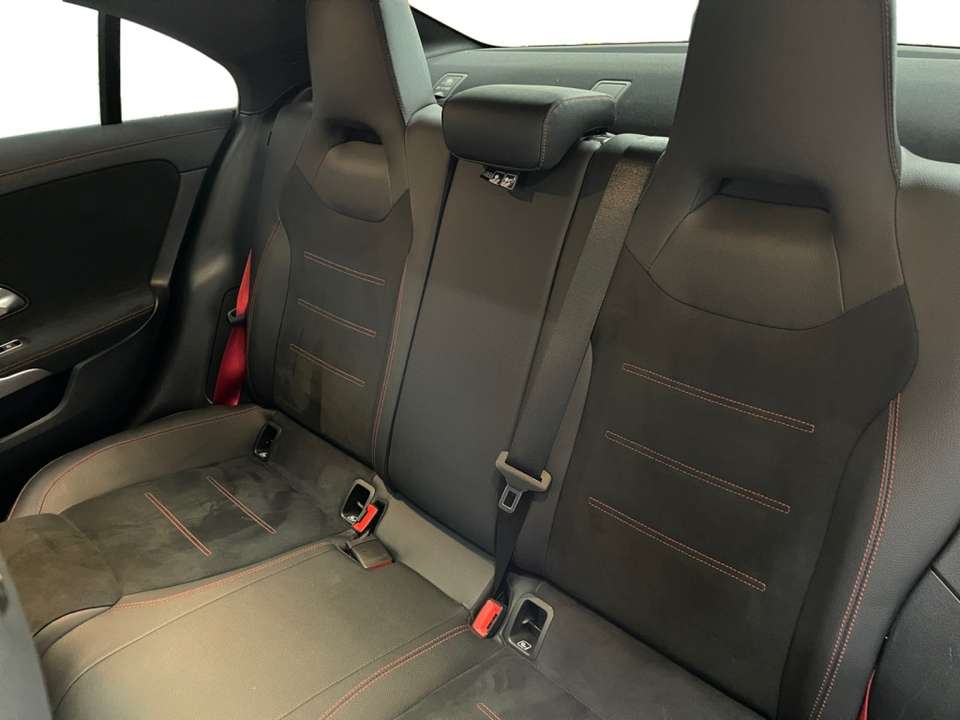 Mercedes-Benz CLA 35 AMG - Imagem 9