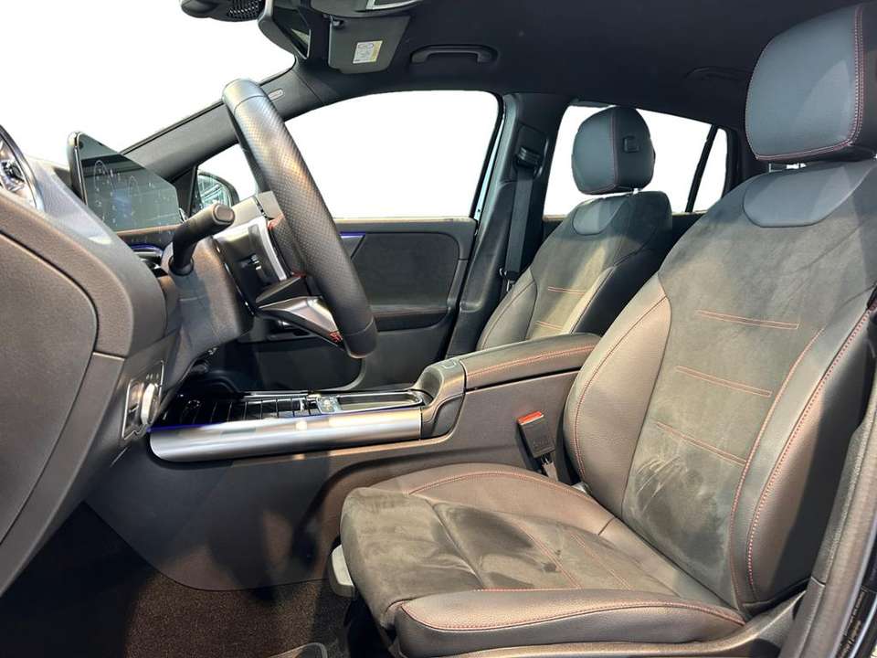 Mercedes-Benz GLA 200 - Imagem 9