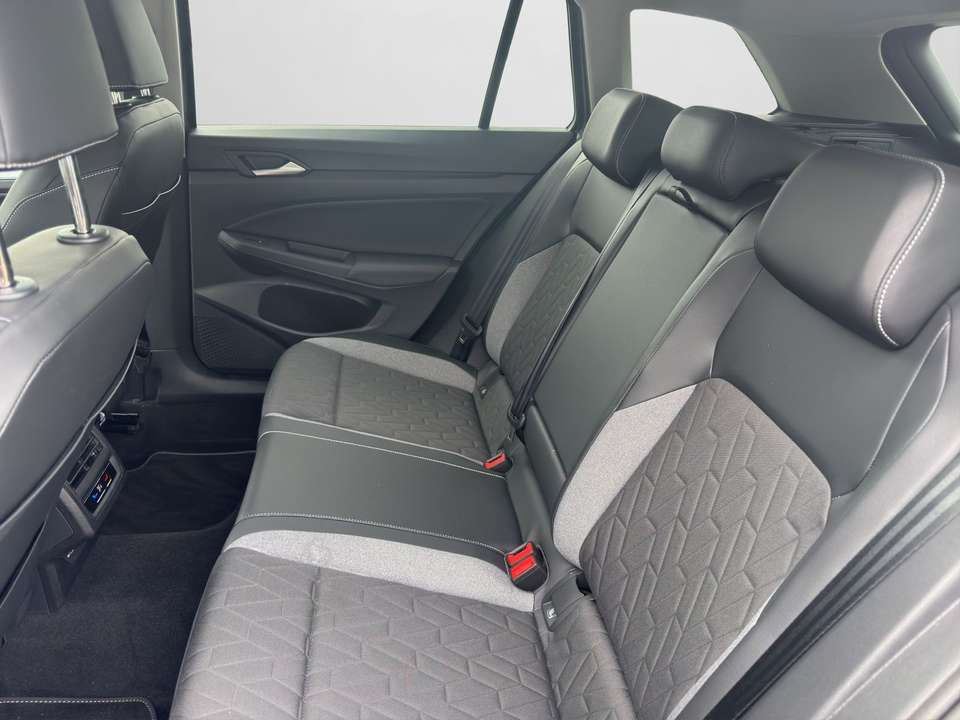 Volkswagen Golf Variant - Imagem 15