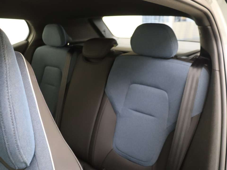 Volvo EX30 - Imagem 7