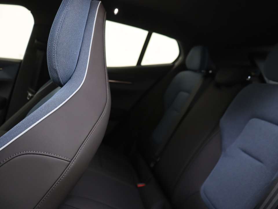 Volvo EX30 - Imagem 8