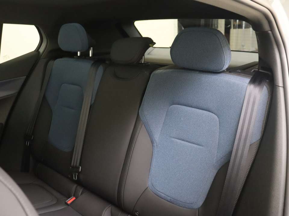 Volvo EX30 - Imagem 7