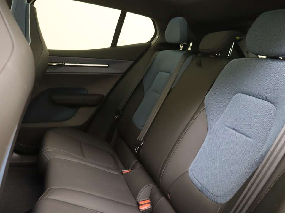 Volvo EX30 - Imagem 8