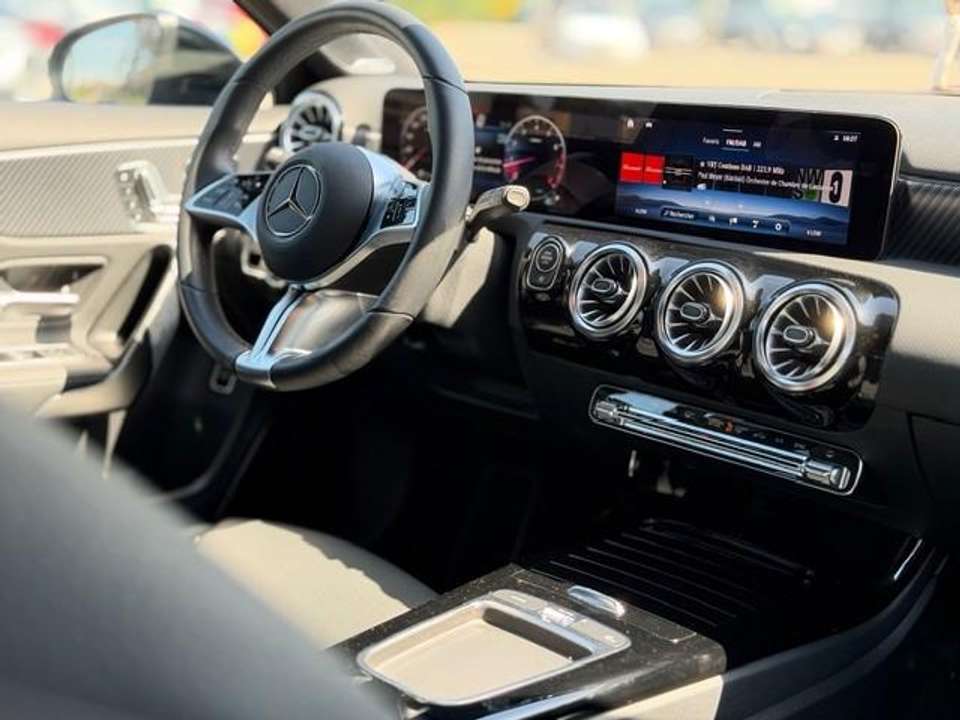 Mercedes-Benz A 200 - Imagem 8