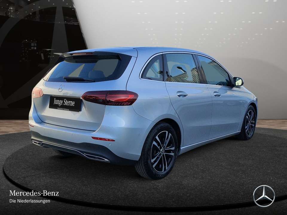 Mercedes-Benz B 180 - Imagem 8