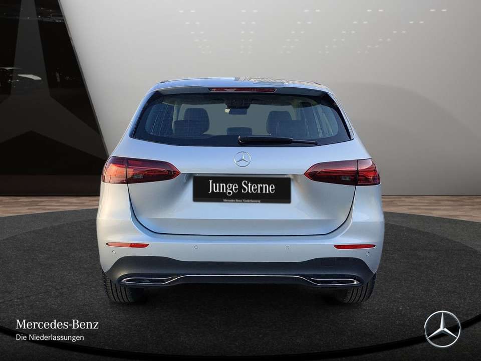 Mercedes-Benz B 180 - Imagem 9
