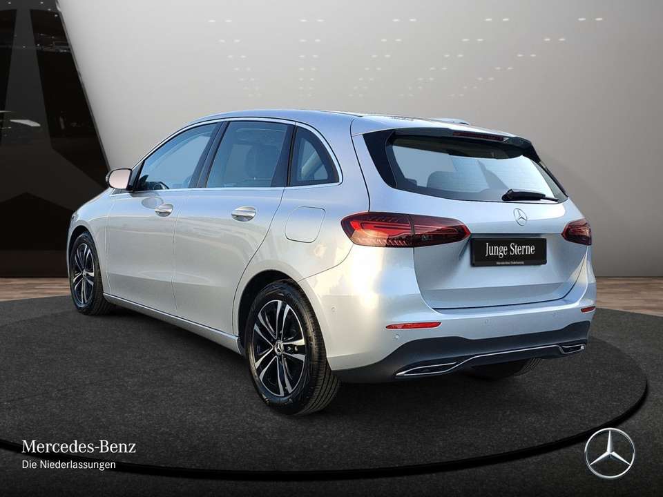 Mercedes-Benz B 180 - Imagem 10