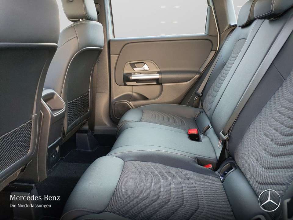 Mercedes-Benz B 180 - Imagem 12