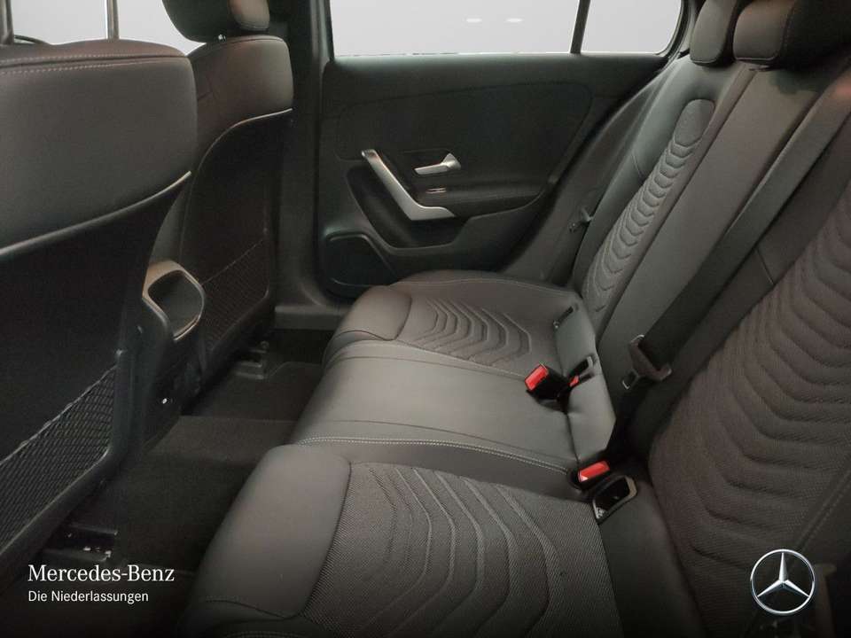 Mercedes-Benz A 200 - Imagem 12