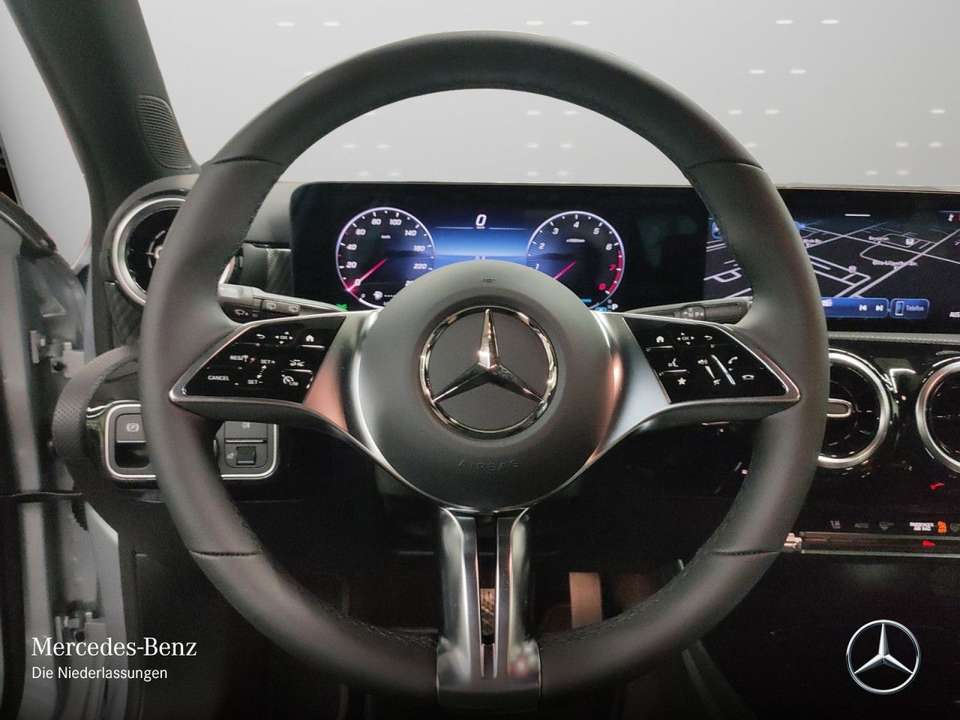 Mercedes-Benz A 200 - Imagem 14