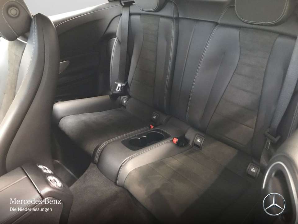 Mercedes-Benz E 300 - Imagem 12