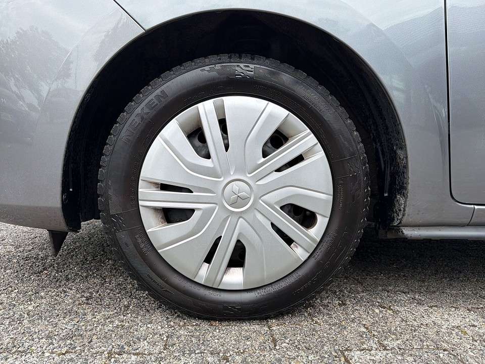 Mitsubishi Space Star - Imagem 5