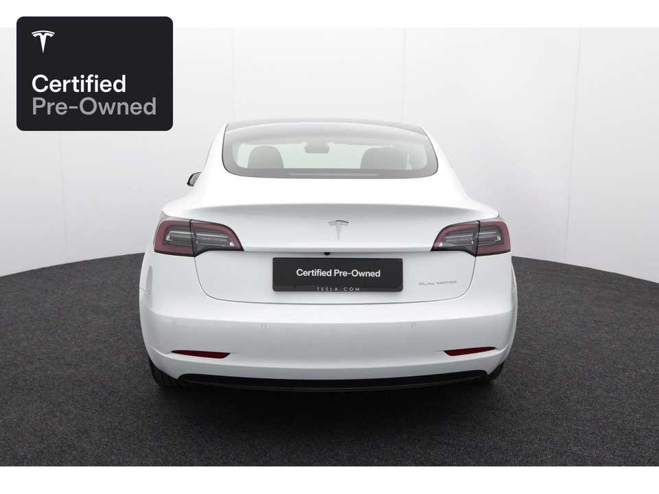 Tesla Model 3 - Imagem 7