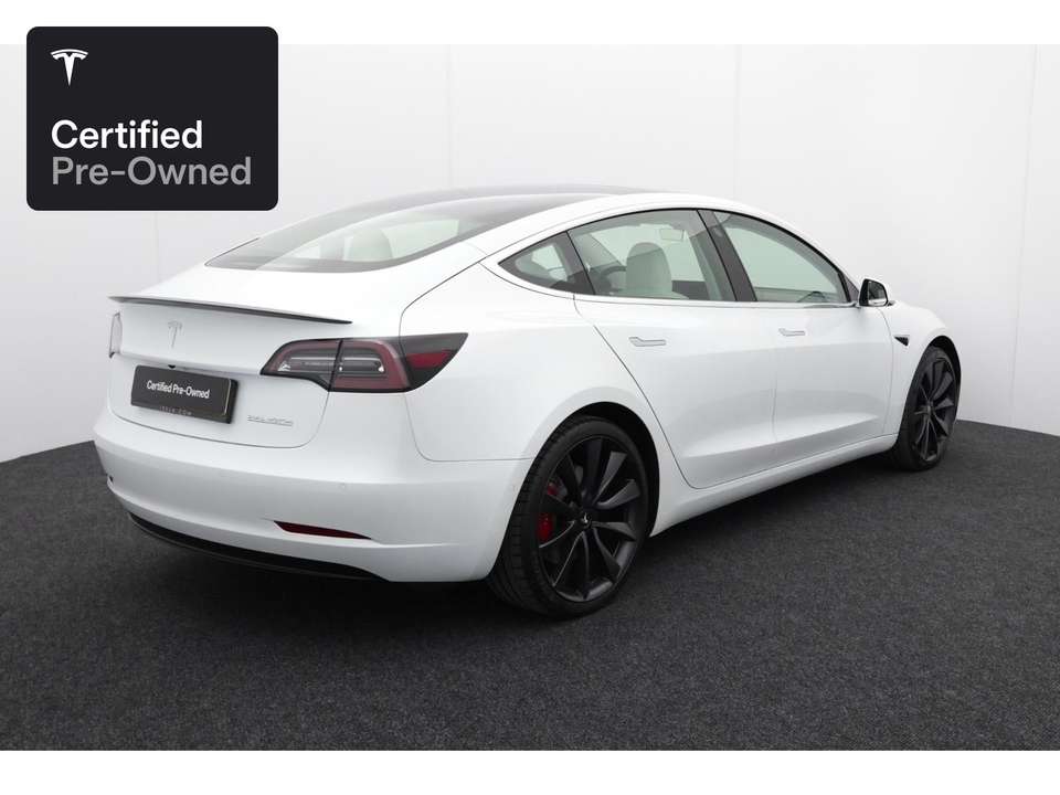 Tesla Model 3 - Imagem 8