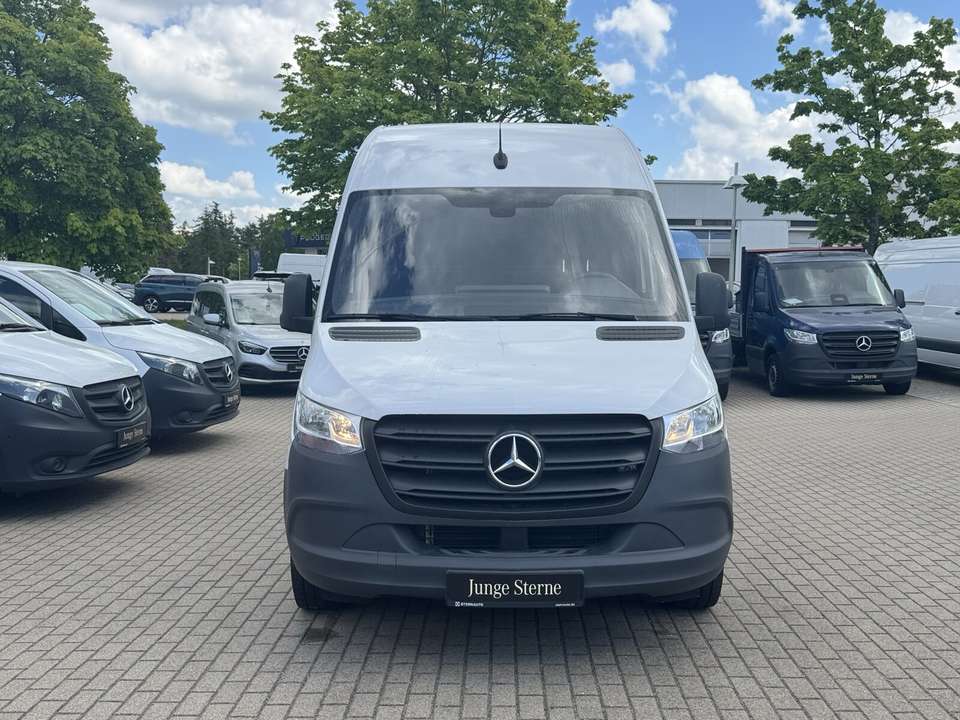 Mercedes-Benz Sprinter - Imagem 2