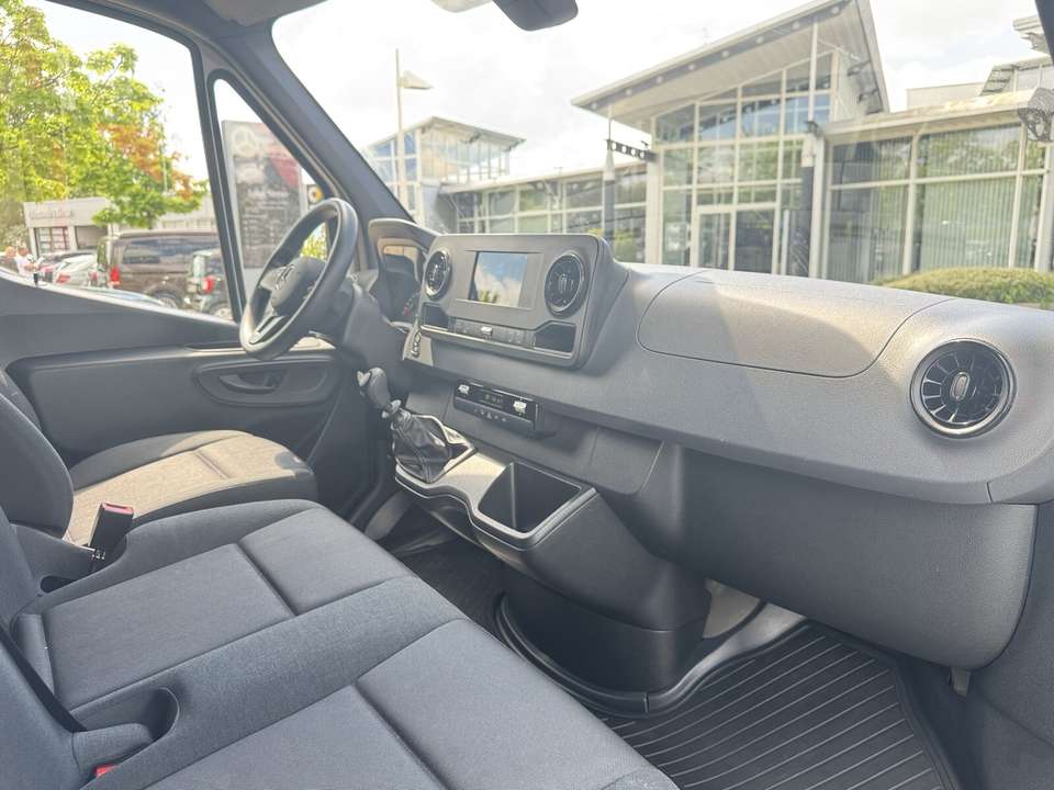 Mercedes-Benz Sprinter - Imagem 11