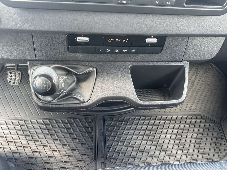Mercedes-Benz Sprinter - Imagem 14