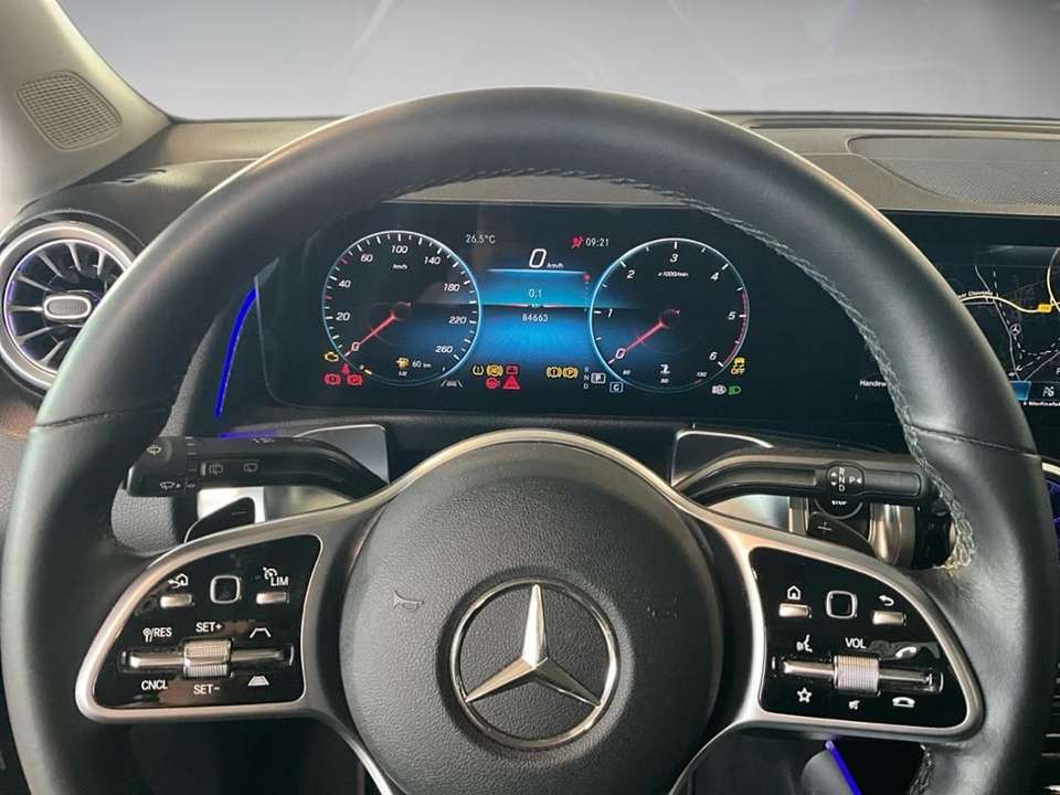 Mercedes-Benz GLB 200 - Imagem 12