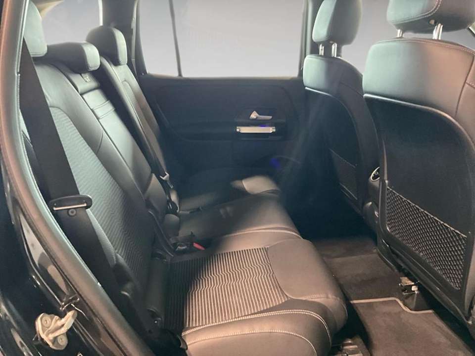 Mercedes-Benz GLB 200 - Imagem 13