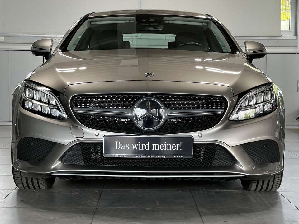 Mercedes-Benz C 300 - Imagem 6