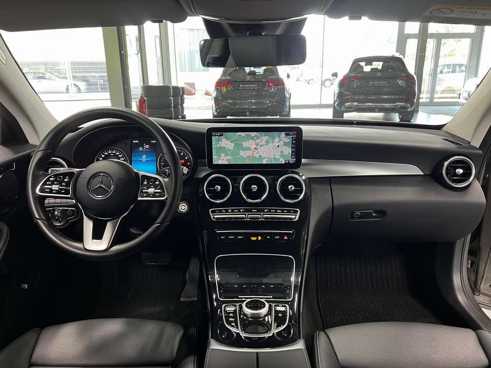 Mercedes-Benz C 300 - Imagem 13