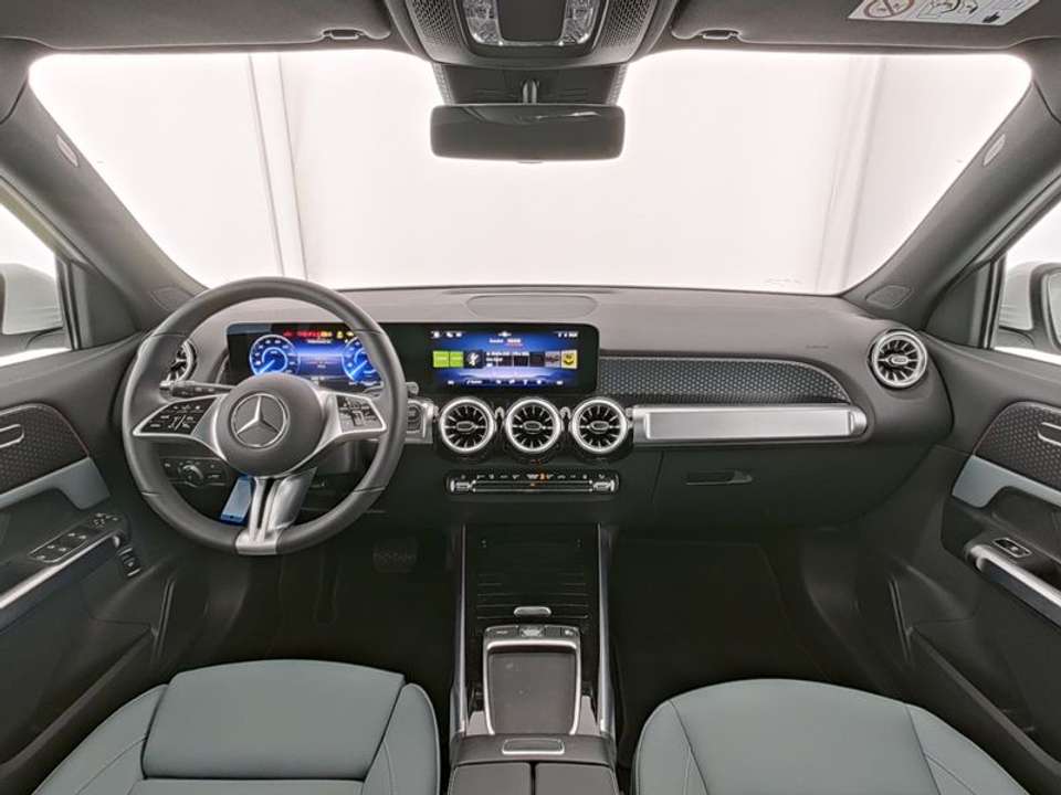 Mercedes-Benz EQB 250 - Imagem 6