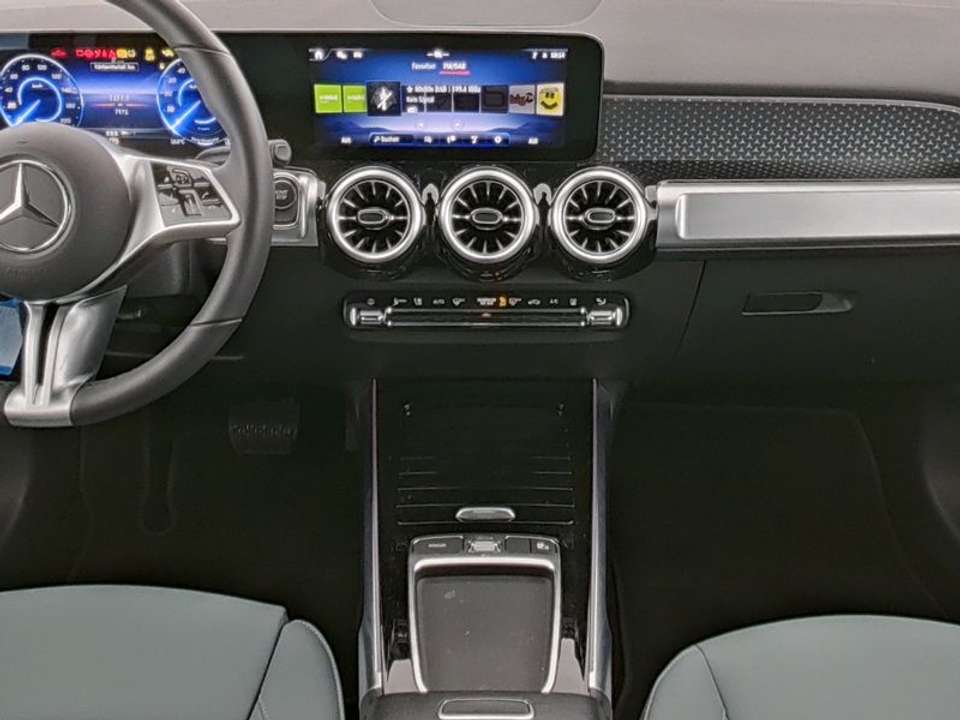 Mercedes-Benz EQB 250 - Imagem 7