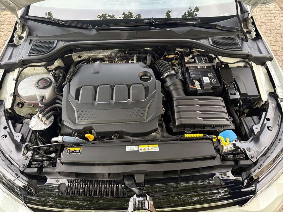 Volkswagen Golf - Imagem 4