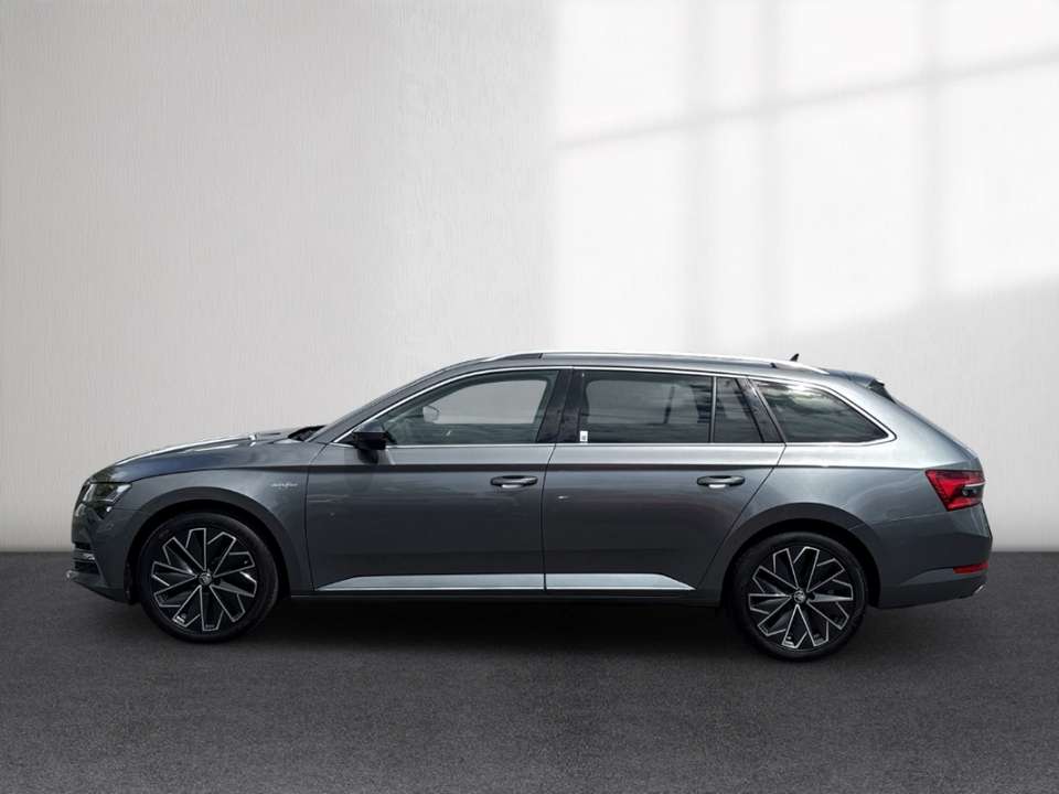 Skoda Superb - Imagem 2