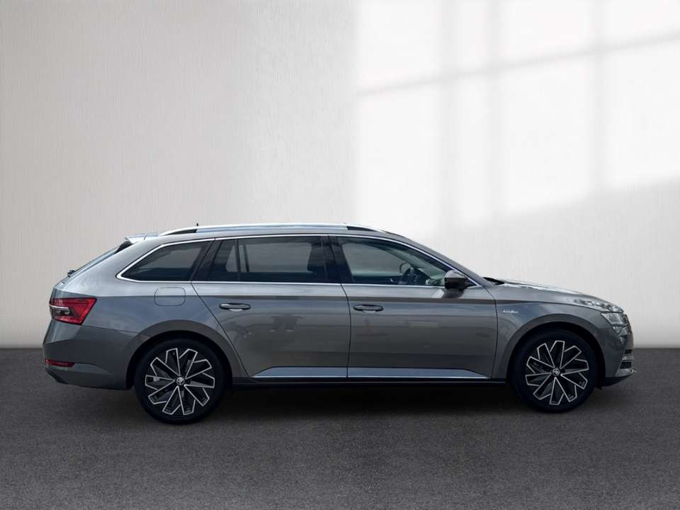 Skoda Superb - Imagem 6