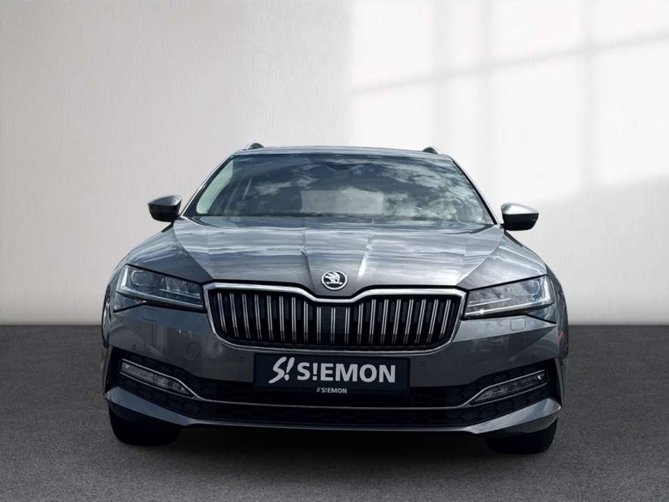 Skoda Superb - Imagem 8