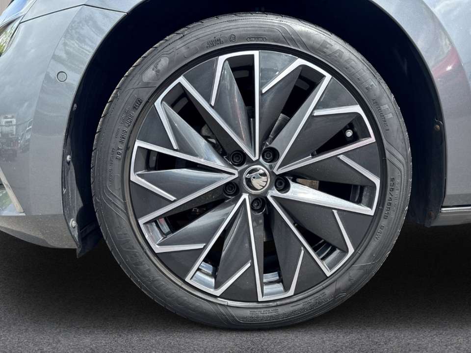 Skoda Superb - Imagem 11