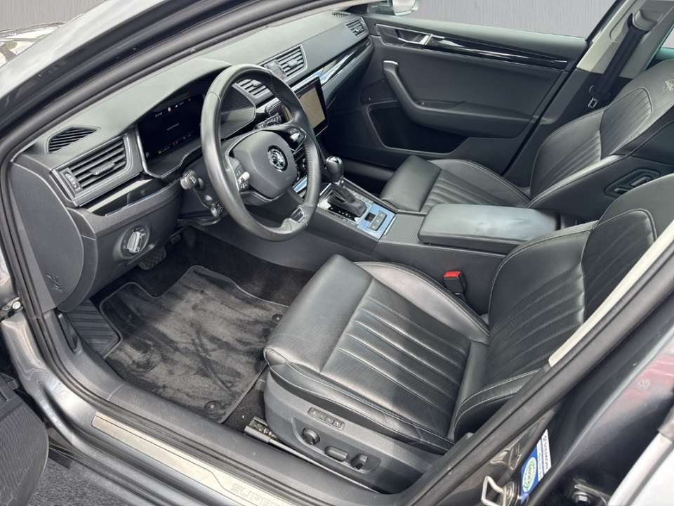 Skoda Superb - Imagem 13