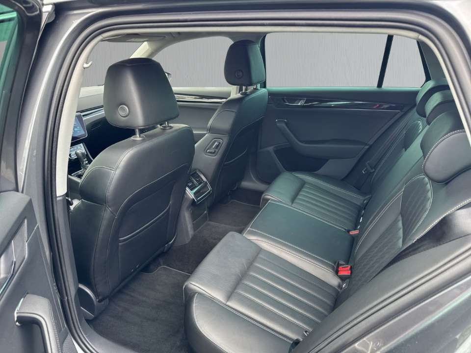 Skoda Superb - Imagem 14