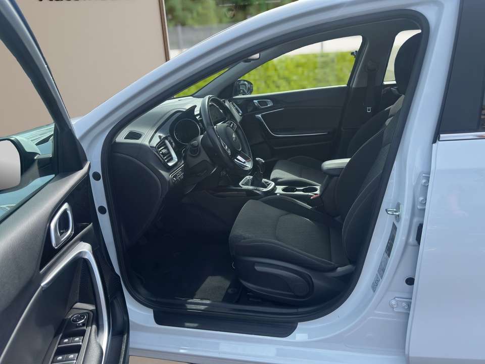 Kia Ceed SW / cee'd SW - Imagem 8