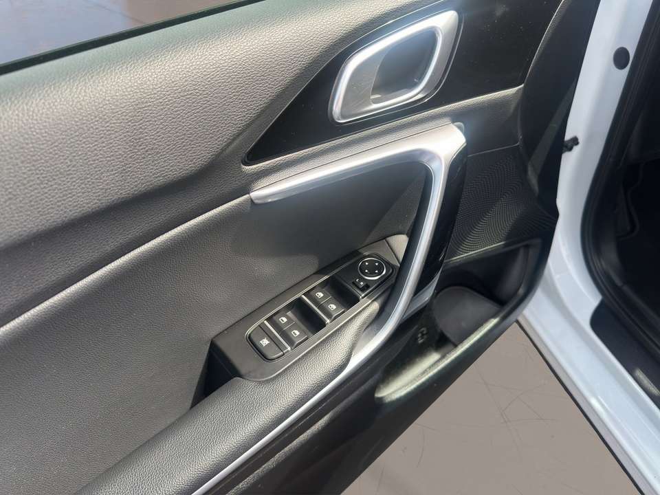 Kia Ceed SW / cee'd SW - Imagem 12